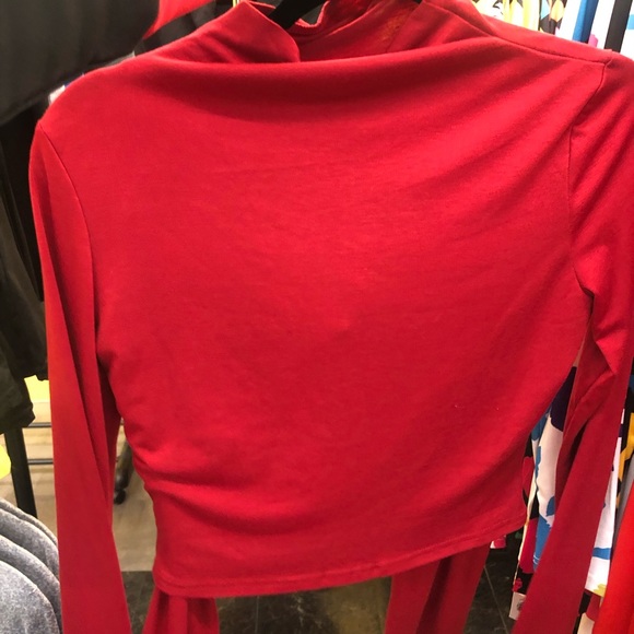 These purses & clothes are hot - Picture 5 of 9